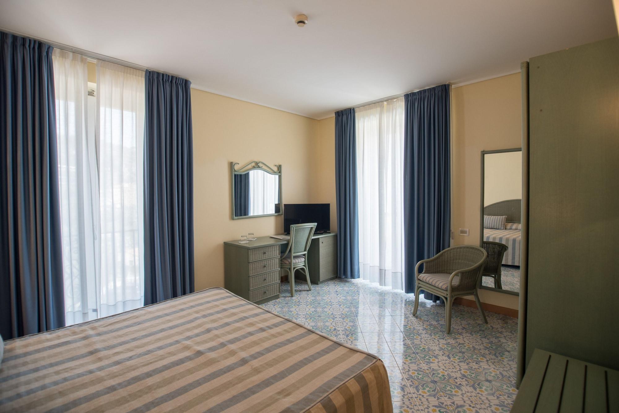 Hotel Villa Maria Sorrento Esterno foto