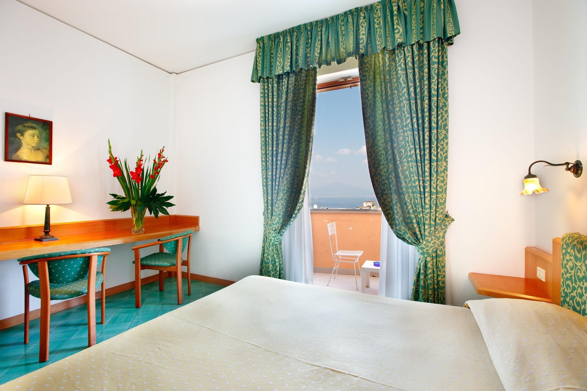 Hotel Villa Maria Sorrento Esterno foto