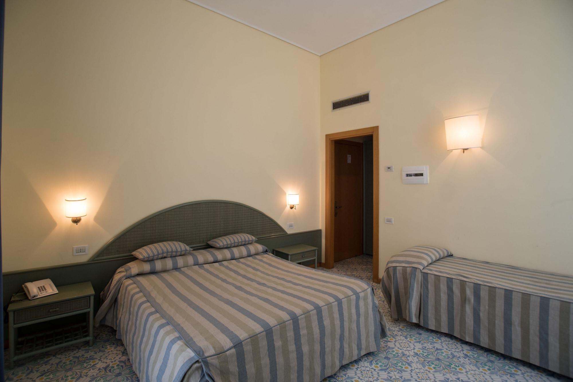 Hotel Villa Maria Sorrento Esterno foto