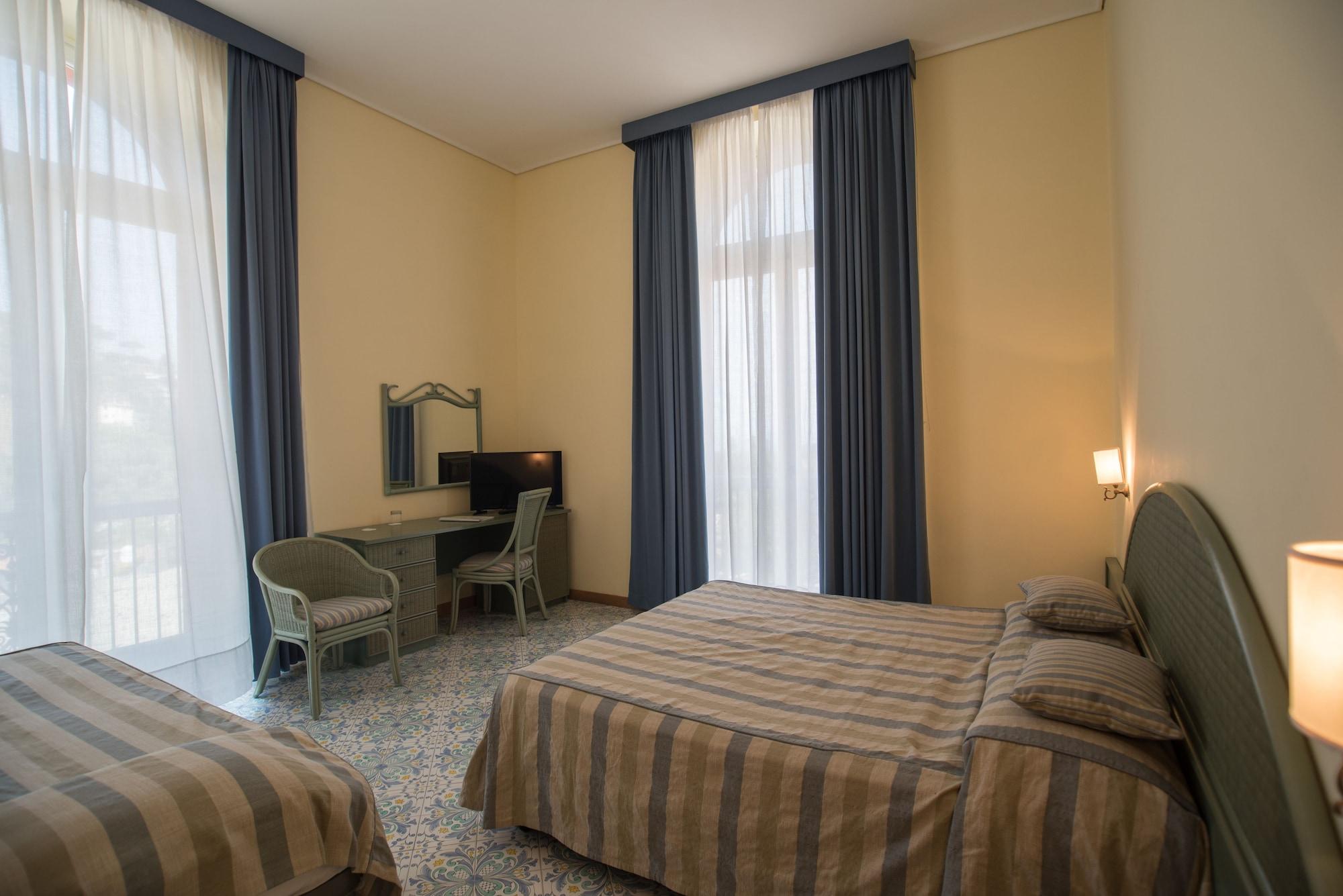 Hotel Villa Maria Sorrento Esterno foto