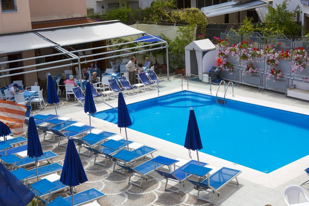Hotel Villa Maria Sorrento Esterno foto