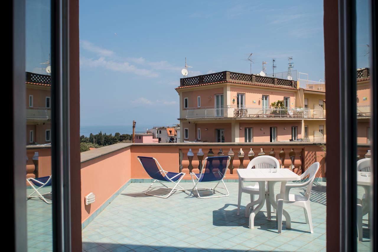 Hotel Villa Maria Sorrento Esterno foto